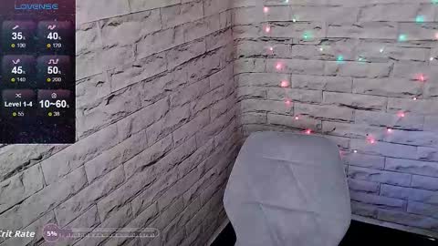 Snapshot of lauren_raquel chatting on 10-07-25, 04:48 Eva online show from 10-07-25, 04:48