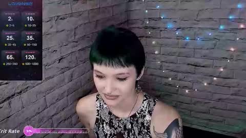 Snapshot of lauren_raquel chatting on 10-20-25, 12:49 Eva online show from 10-20-25, 12:49