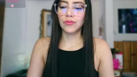 Lauren online show from 05-15-26, 08:49