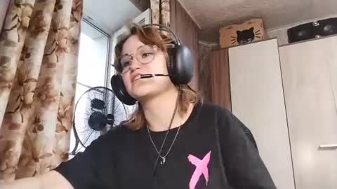 Snapshot of laurenehadson chatting on 07-30-26, 02:38 Marge online show from 07-30-26, 02:38