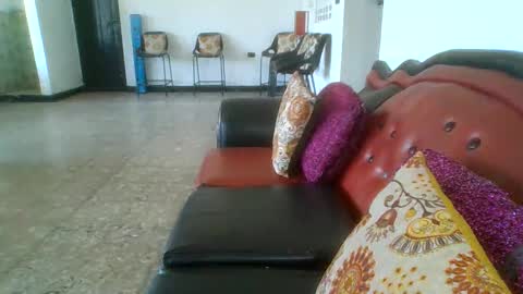 laurenhot94 online show from 10-02-25, 03:19