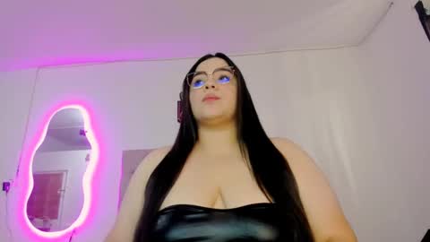 laurenlaine online show from 02-02-25, 06:10