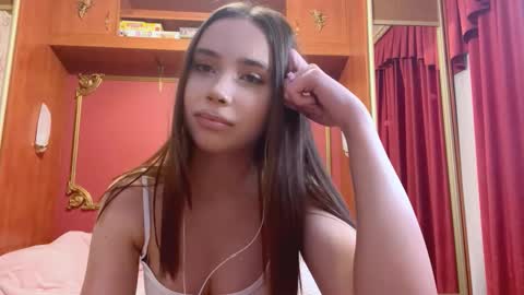 Laura online show from 12-03-25, 02:48