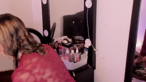 laurenn_111 online show from 05-26-26, 01:01
