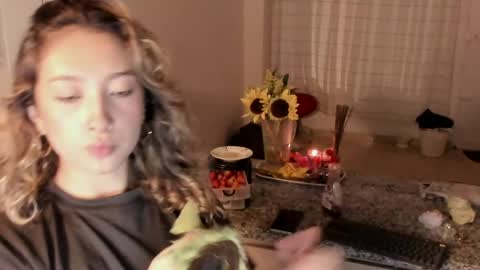 laurenn_111 online show from 05-27-26, 02:19