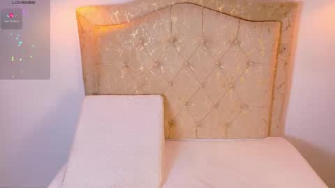 Snapshot of laurenn_smitth chatting on 04-30-26, 12:33 laurenn_smitth online show from 04-30-26, 12:33