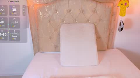 laurenn_smitth online show from 07-07-26, 12:42