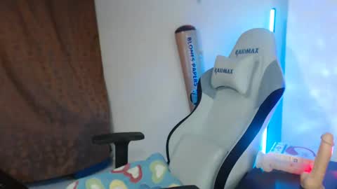 Lauren online show from 02-04-25, 12:40