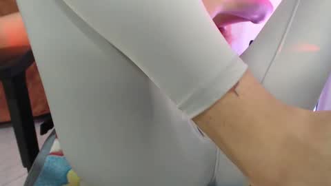 Lauren online show from 02-05-25, 03:09