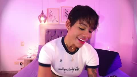 Lauren Saenz online show from 06-05-26, 12:11