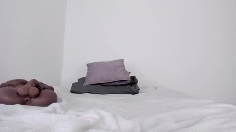 laurensmith9 online show from 01-29-25, 03:15