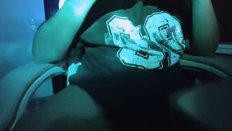 Snapshot of laurent0502 chatting on 02-16-25, 06:43 Laurent online show from 02-16-25, 06:43