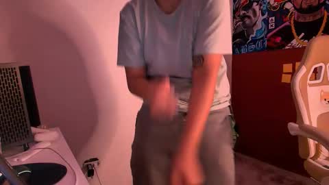 Snapshot of laurent0502 chatting on 11-07-25, 04:01 Laurent online show from 11-07-25, 04:01