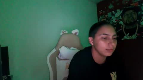 Snapshot of laurent0502 chatting on 11-12-25, 04:02 Laurent online show from 11-12-25, 04:02