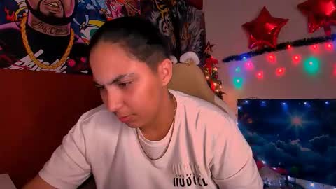 Snapshot of laurent0502 chatting on 01-10-26, 02:35 Laurent online show from 01-10-26, 02:35