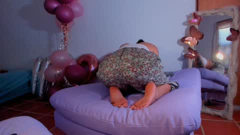 Snapshot of laurent_a chatting on 01-08-25, 09:23 Lucie online show from 01-08-25, 09:23