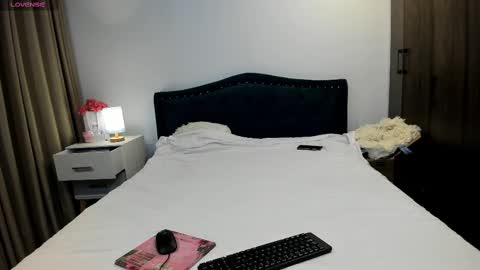 daniela angel     online show from 03-08-25, 05:07