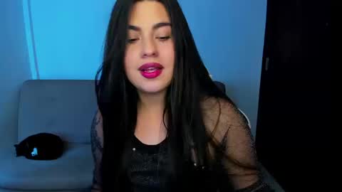 Snapshot of laurenth_foxy chatting on 12-20-25, 04:36 lau online show from 12-20-25, 04:36