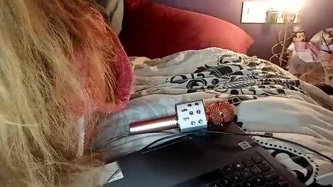 Snapshot of lauriehotxxx chatting on 03-09-25, 06:00 lauriehotxxx online show from 03-09-25, 06:00