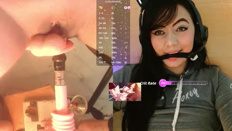 lauriss_ online show from 11-17-25, 02:50