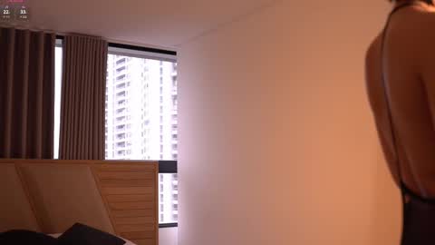 laurita_4 online show from 10-25-25, 01:18