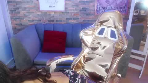 Laurita  online show from 02-10-25, 07:49