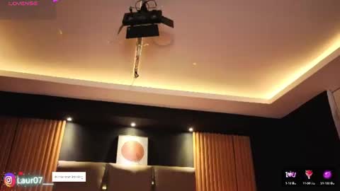 Lau Roberts online show from 07-18-26, 02:38