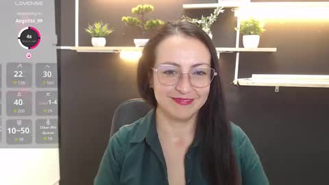 Snapshot of lauryn_jones chatting on 04-23-26, 03:58 Laury online show from 04-23-26, 03:58
