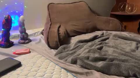 lausfavorite online show from 10-18-25, 05:54