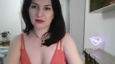 Snapshot of lavender_victoria chatting on 01-07-25, 05:53 Diana online show from 01-07-25, 05:53