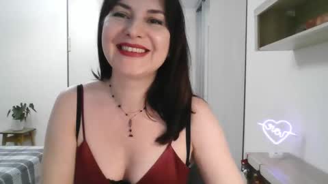 Snapshot of lavender_victoria chatting on 01-28-25, 06:49 Diana online show from 01-28-25, 06:49