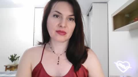 Snapshot of lavender_victoria chatting on 02-17-25, 01:04 Diana online show from 02-17-25, 01:04