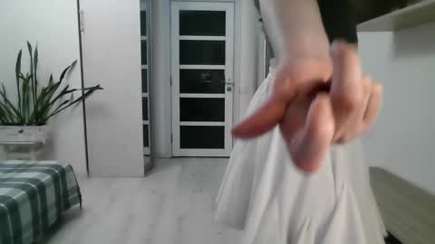 Snapshot of lavender_victoria chatting on 09-16-25, 04:52 Diana online show from 09-16-25, 04:52