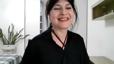 Snapshot of lavender_victoria chatting on 09-18-25, 07:49 Diana online show from 09-18-25, 07:49