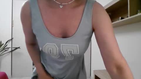 Snapshot of lavender_victoria chatting on 11-10-25, 04:28 Diana online show from 11-10-25, 04:28