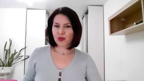 Snapshot of lavender_victoria chatting on 11-12-25, 11:21 Diana online show from 11-12-25, 11:21