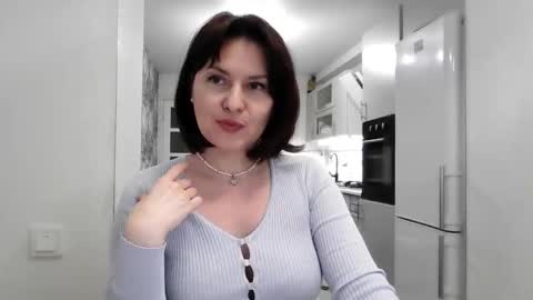 Snapshot of lavender_victoria chatting on 11-27-25, 04:31 Diana online show from 11-27-25, 04:31