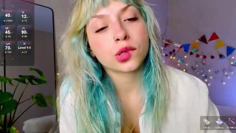 Snapshot of lavenly chatting on 10-08-25, 02:47 Melissa online show from 10-08-25, 02:47