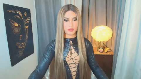 Snapshot of lavictoria_ladyboy chatting on 10-09-25, 09:51 Victoria online show from 10-09-25, 09:51