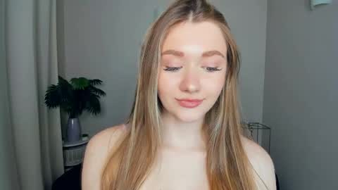 Snapshot of laviniahoutz chatting on 05-29-26, 08:40 Jane online show from 05-29-26, 08:40