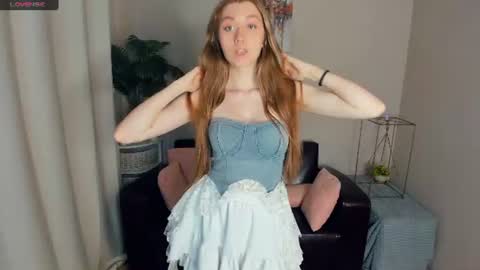 Snapshot of laviniahoutz chatting on 06-11-26, 09:35 Jane online show from 06-11-26, 09:35