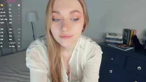 Snapshot of laviniahoutz chatting on 07-23-26, 01:58 Jane online show from 07-23-26, 01:58