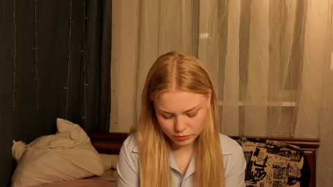 Hi Im Leila online show from 05-24-26, 09:09