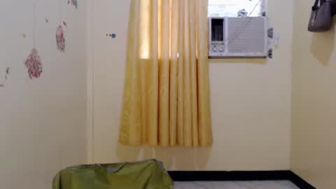 Snapshot of lavvenderr chatting on 02-02-26, 03:49 lavvenderr online show from 02-02-26, 03:49