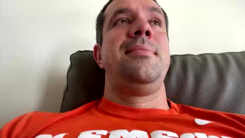 Snapshot of law_cambio chatting on 12-18-25, 02:56 law_cambio online show from 12-18-25, 02:56