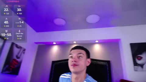 Snapshot of lawford_mike chatting on 09-25-25, 02:10 Mike online show from 09-25-25, 02:10