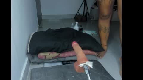 Snapshot of lawrenhills chatting on 03-16-26, 11:31 lawrenhills online show from 03-16-26, 11:31