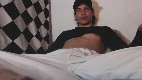 Snapshot of lax777_ chatting on 05-09-26, 03:56 ZAmbrano online show from 05-09-26, 03:56