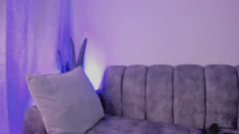 laya online show from 04-22-26, 02:25