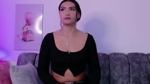 laya online show from 05-30-26, 03:25